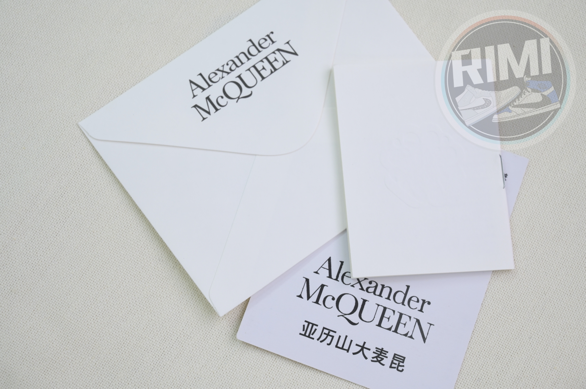 ALXNDER MC MCQUE*N