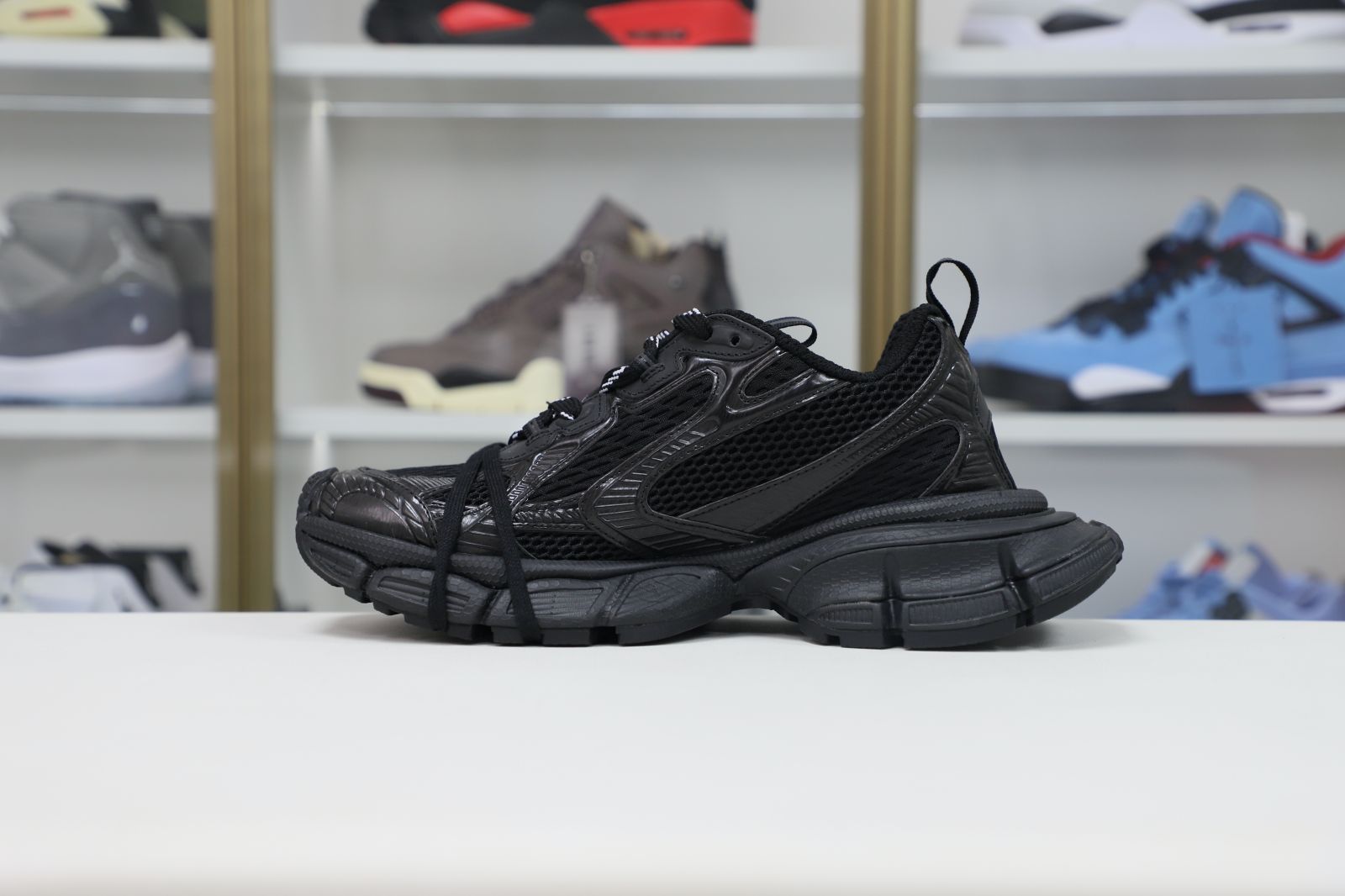 Balenciaga all sizes still in stock! Please contact customer service on iMessage/WhatsApp to purchase! BLGA  3XL