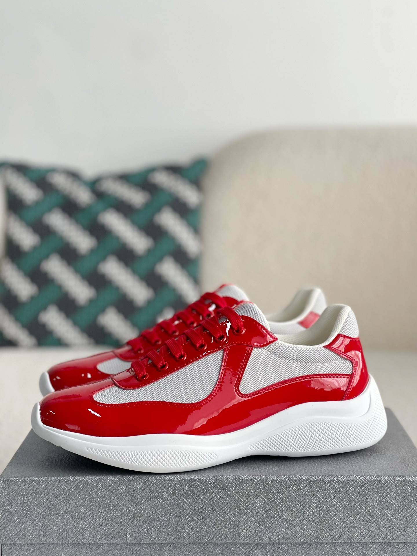 P*DA Sneakers