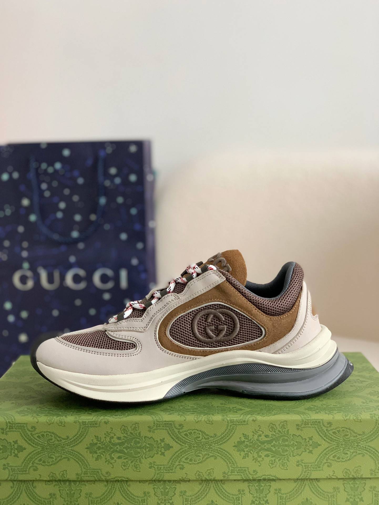 GU*IRun Series Sneakers