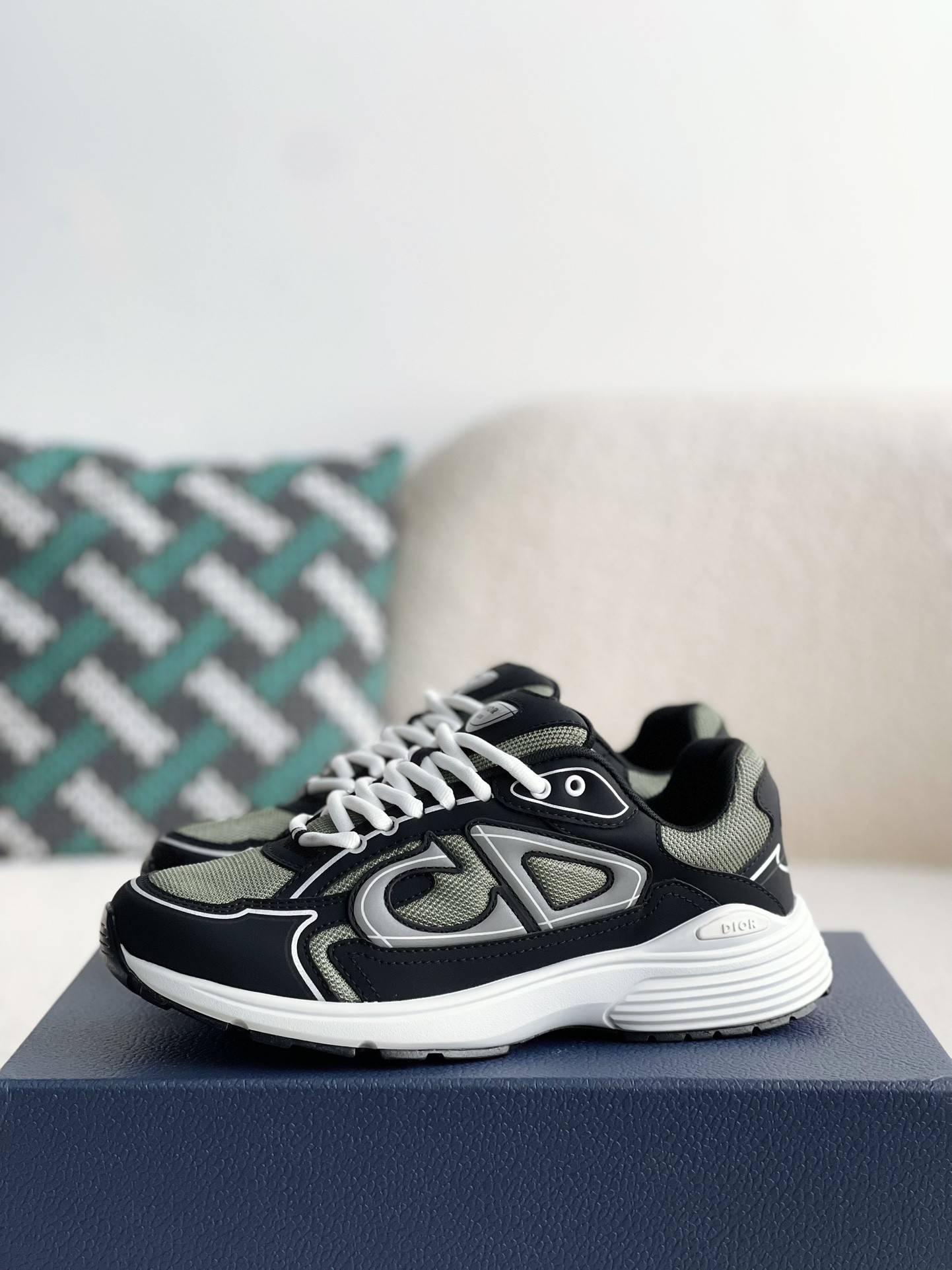 D*OR B30 New Sneaker