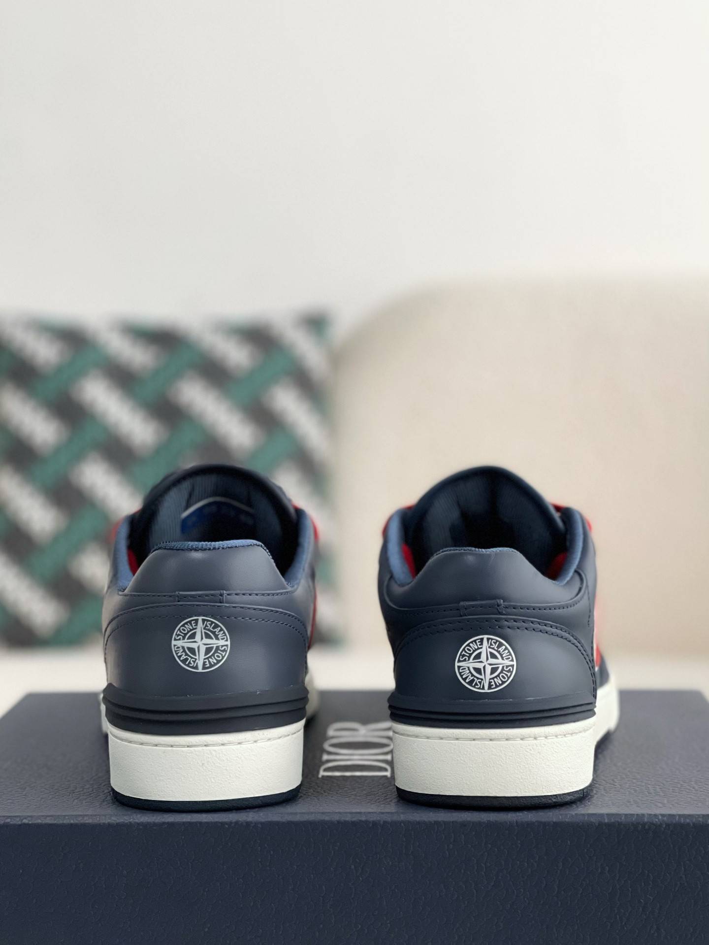 D*OR B57 Sneakers