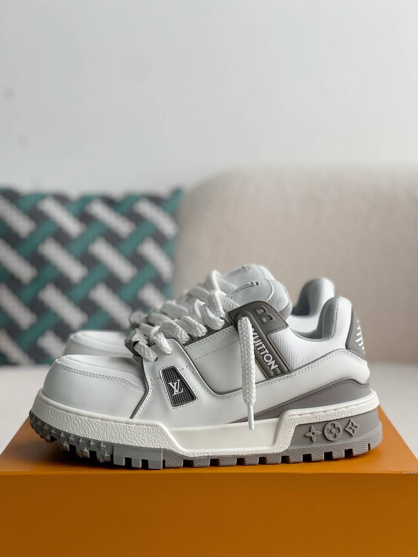 L*V TRAINER MAXI  SNEAKERS