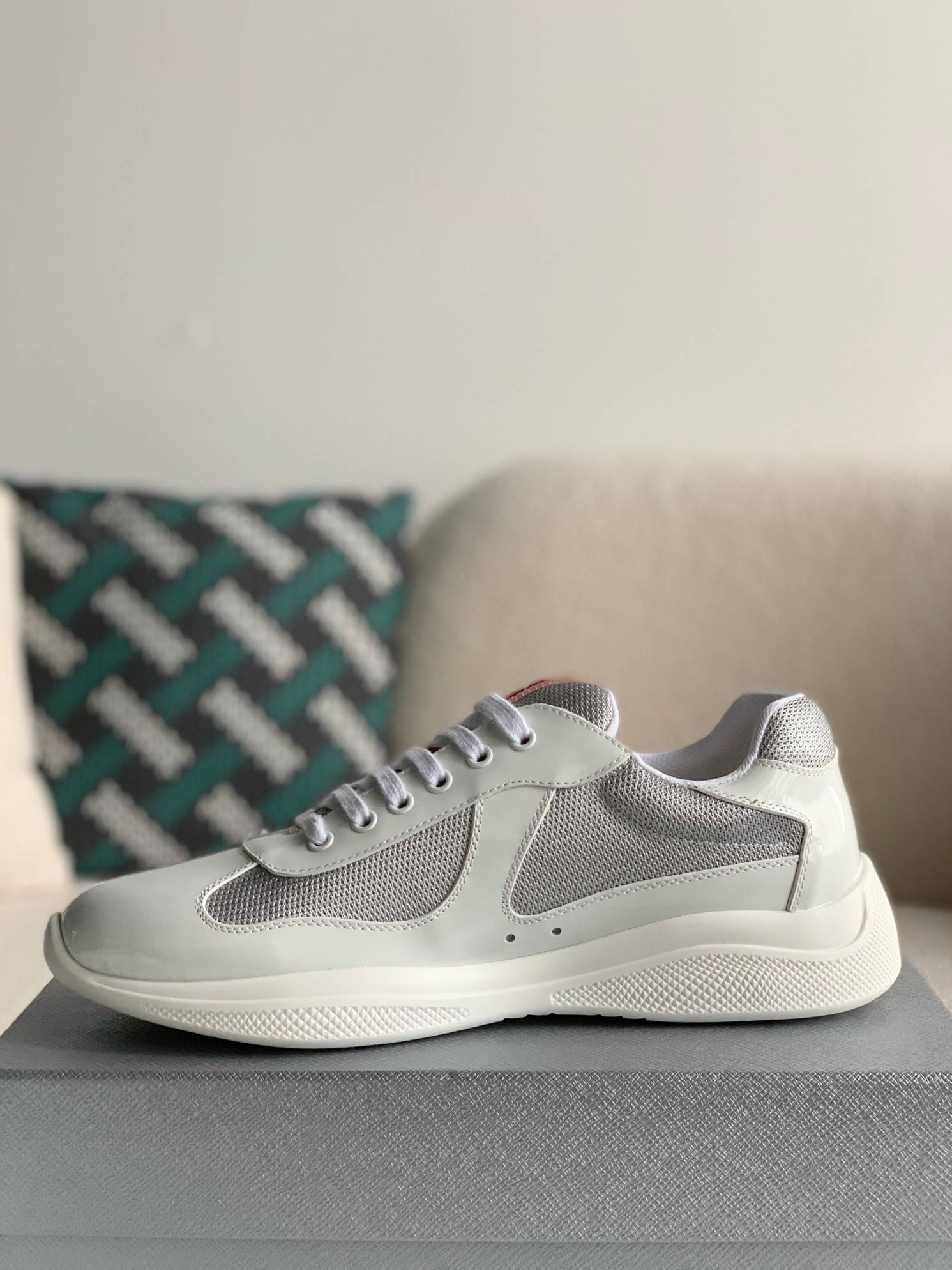 P*DA Sneakers
