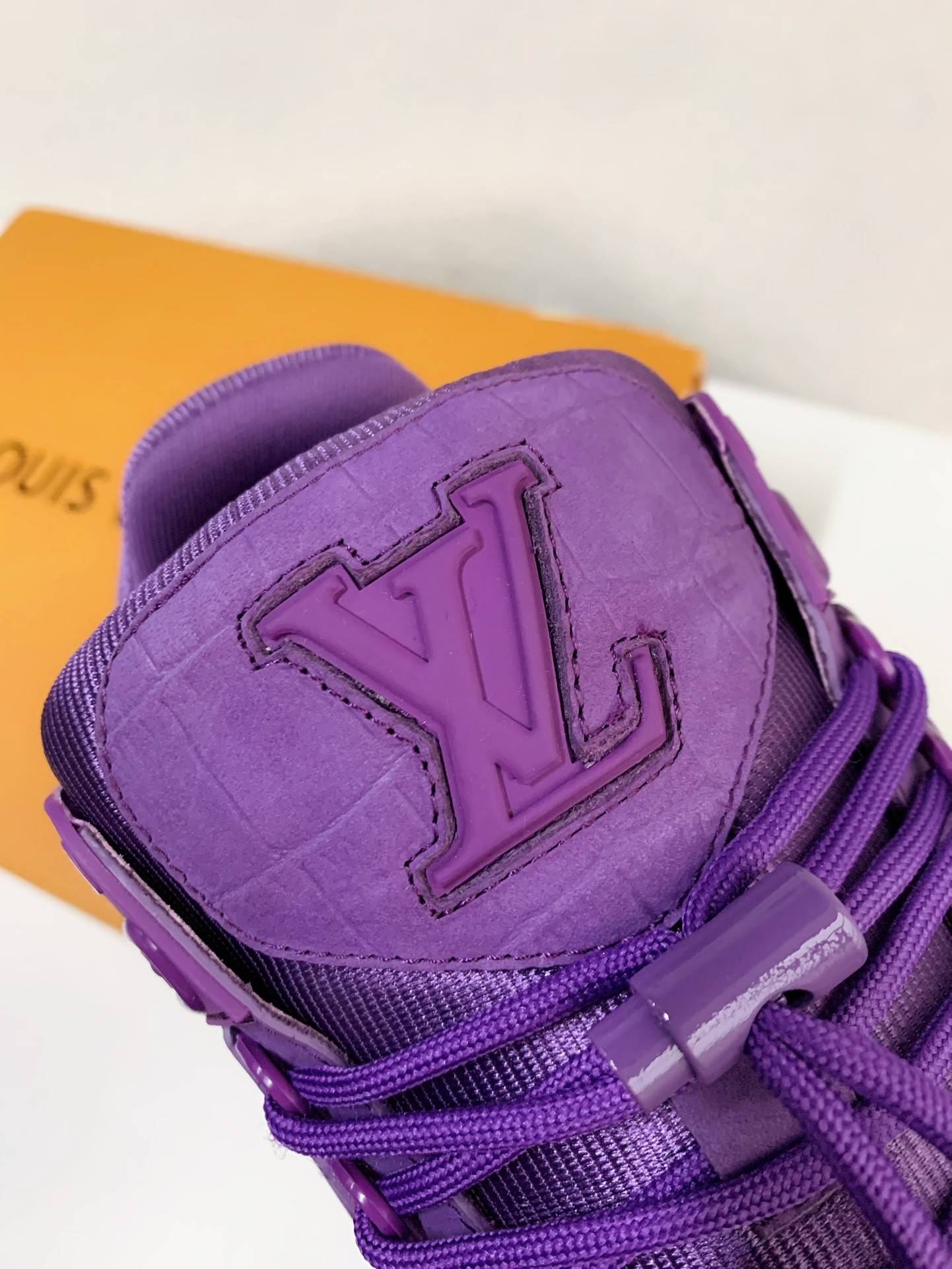 L*V TRAINER MAXI  SNEAKERS