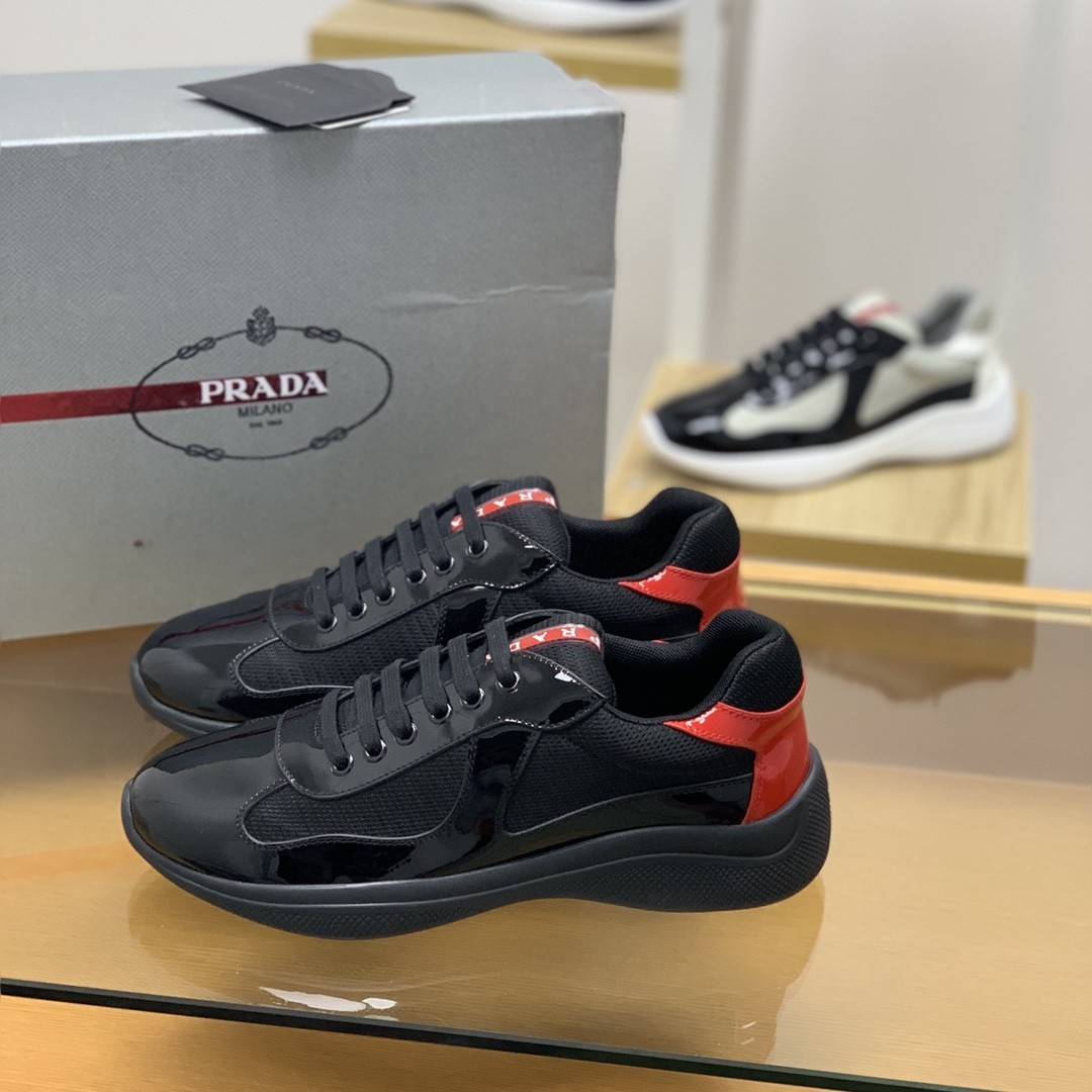 P*DA Sneakers