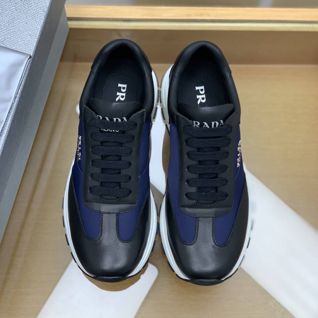P*DA Sneakers
