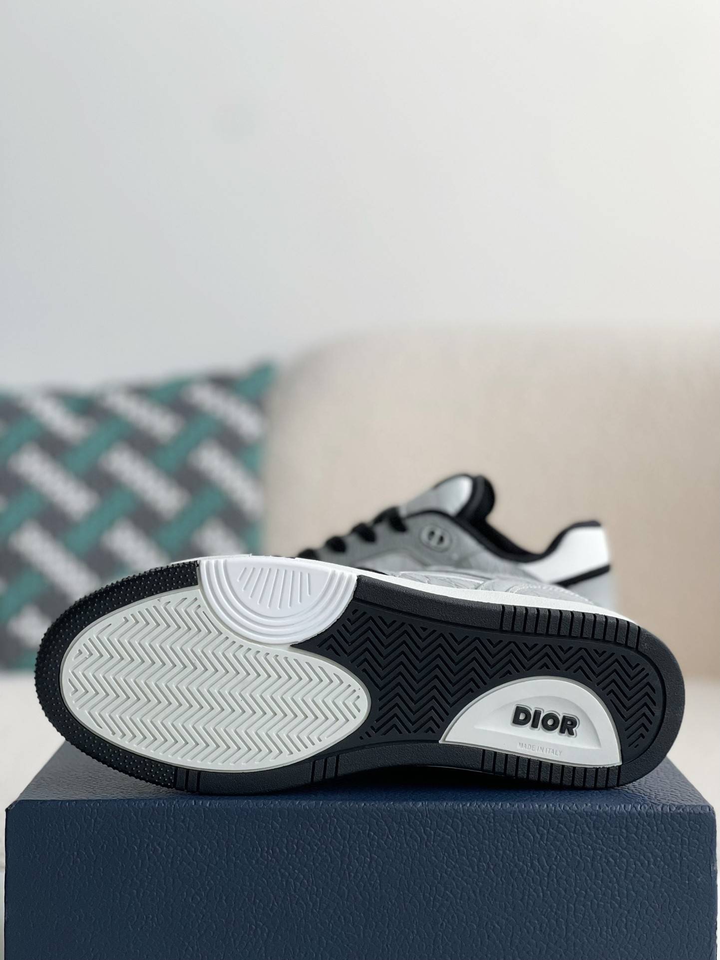 D*OR New B27 Sneaker