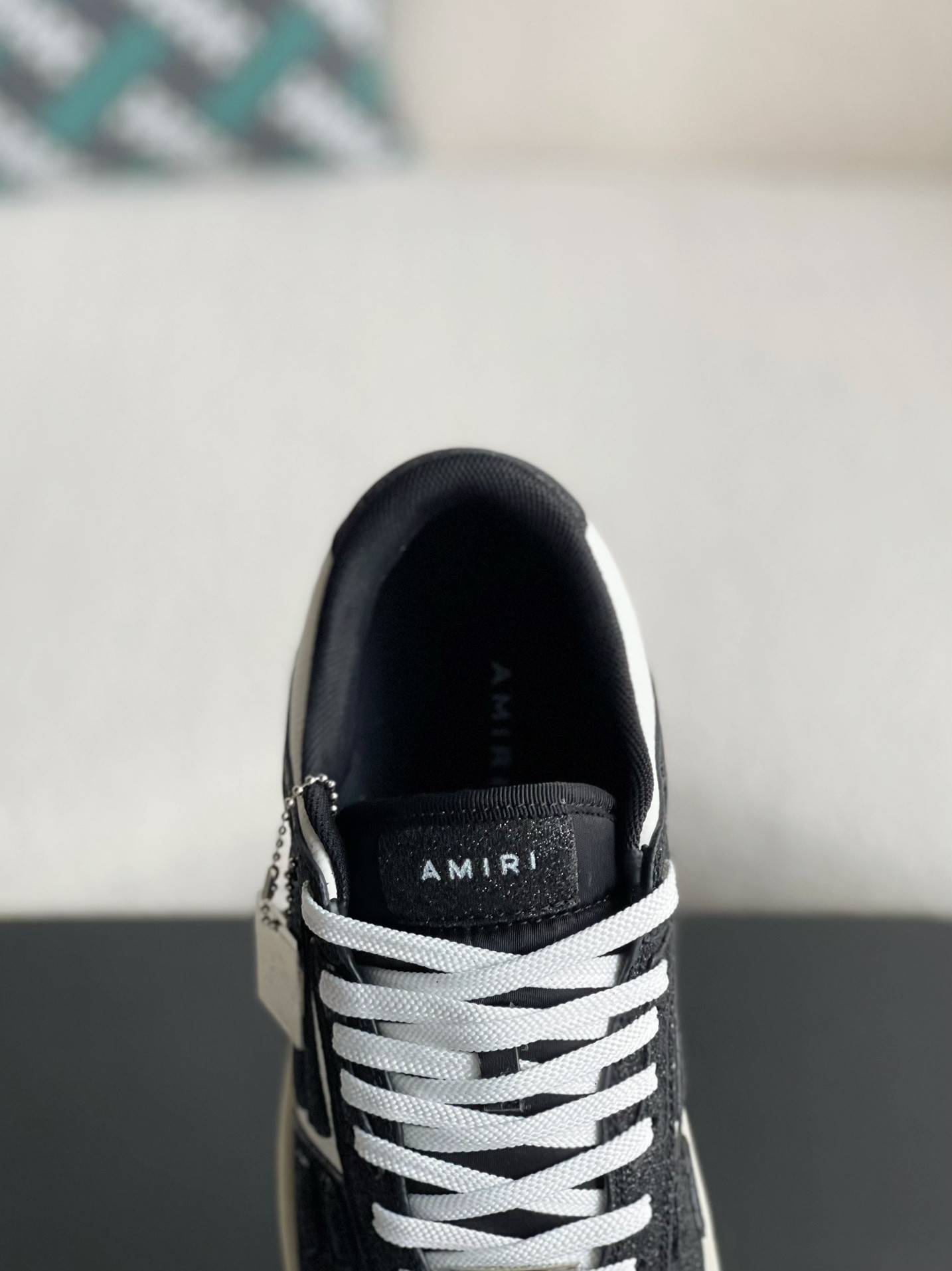 A*RI Sneakers