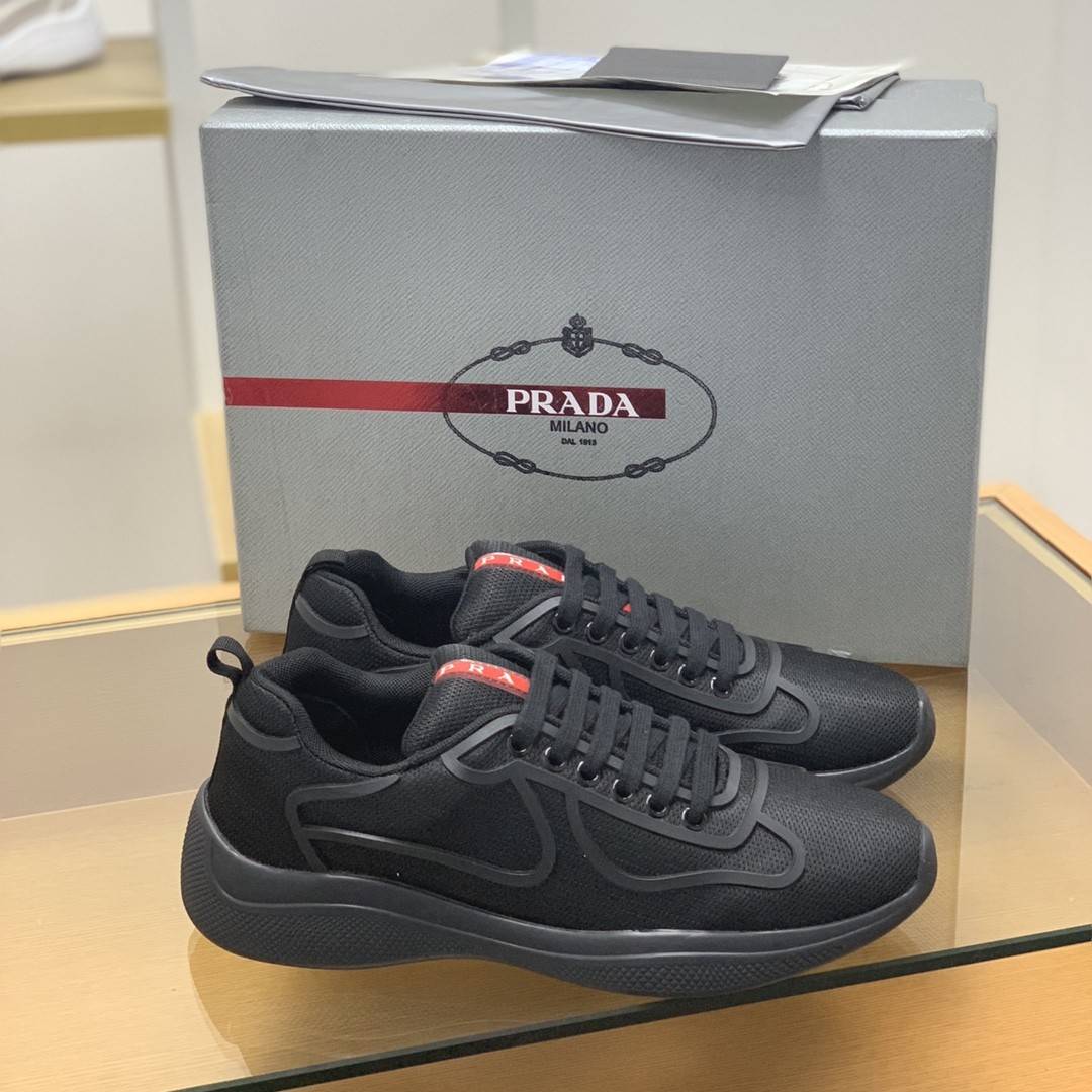 P*DA Sneakers