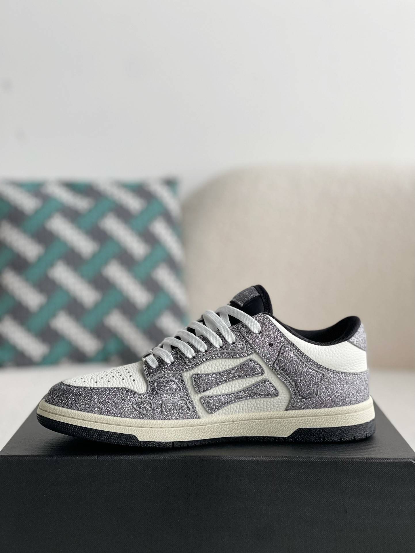 A*RI Bone Sneakers