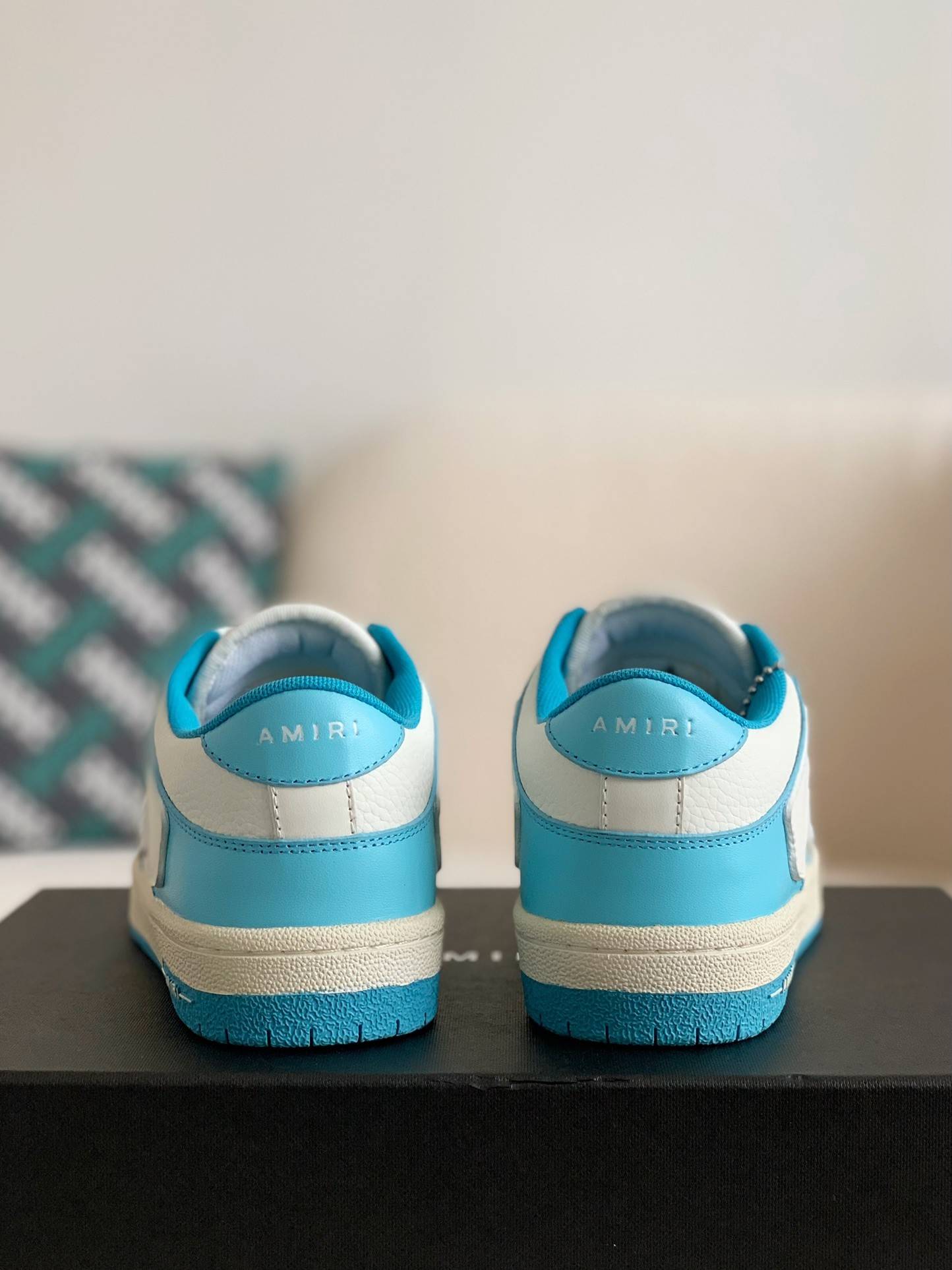A*RI Bone Sneakers