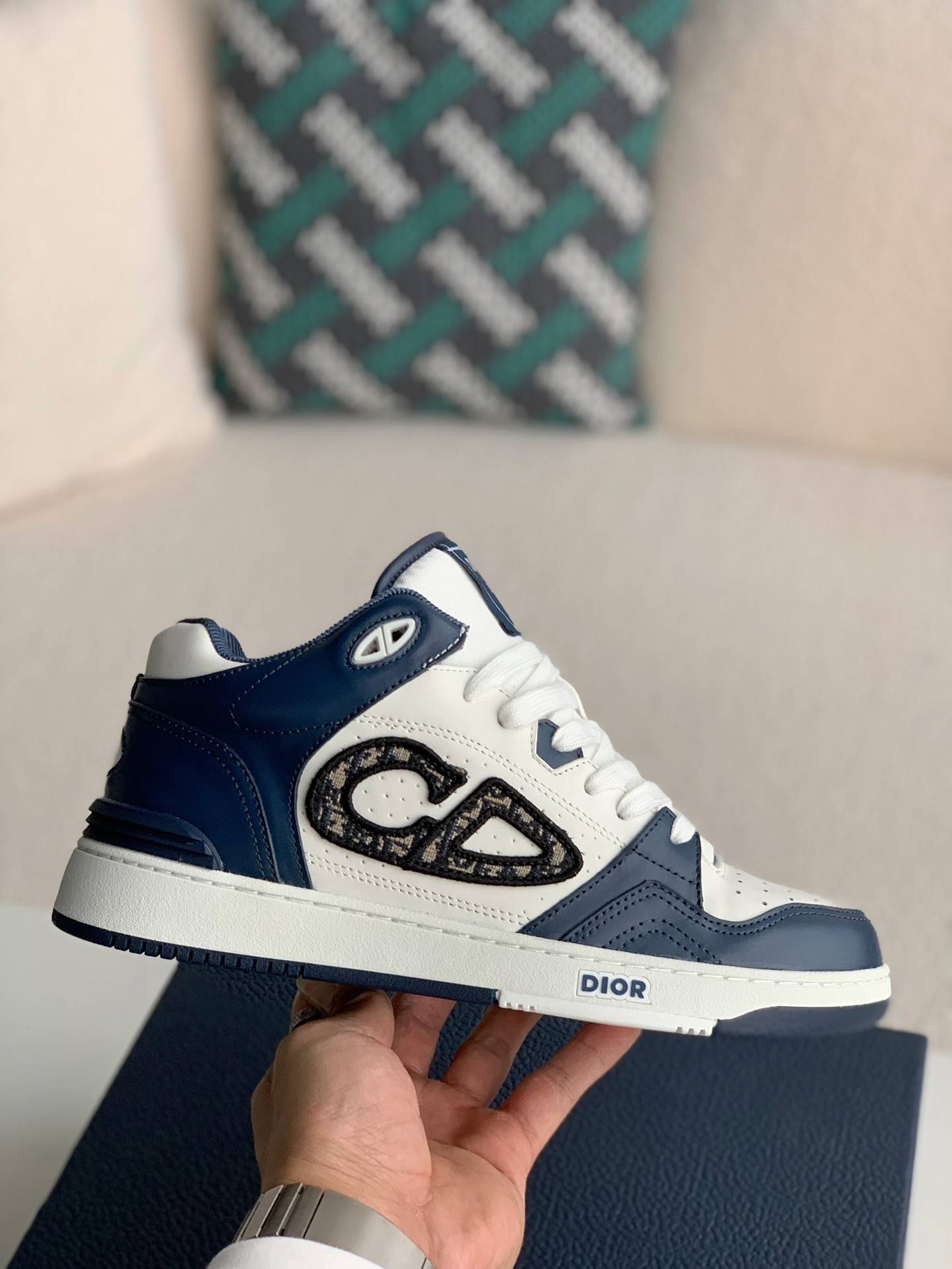 D*OR B57 New Sneaker