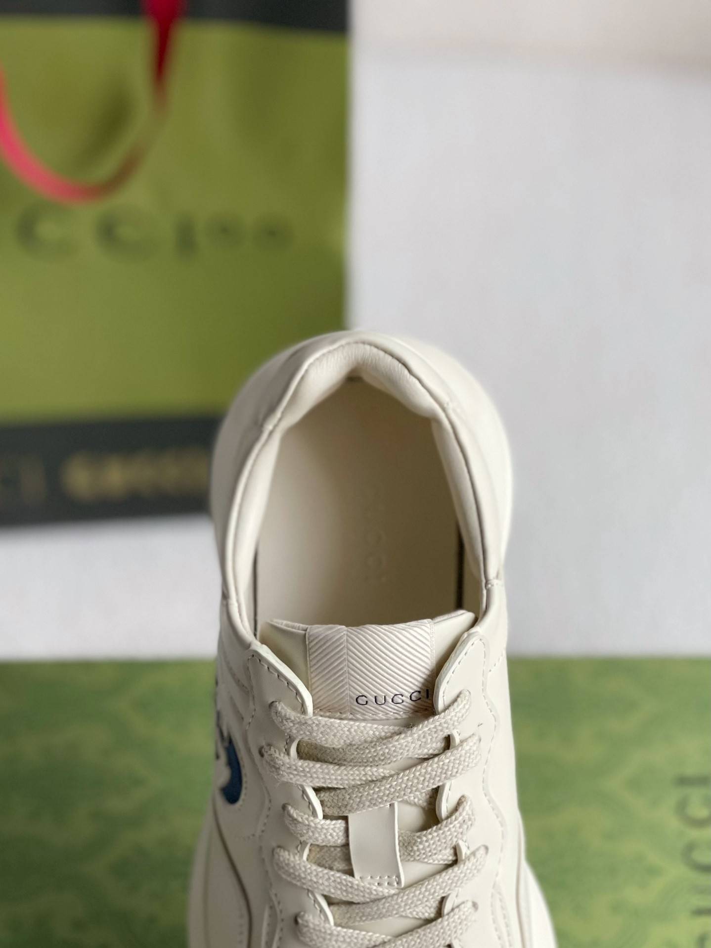GU*IRetro Clunky Sneaker