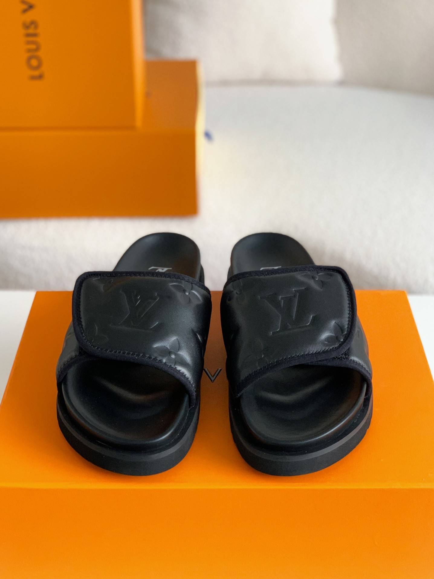 L*V MIAMI MULE