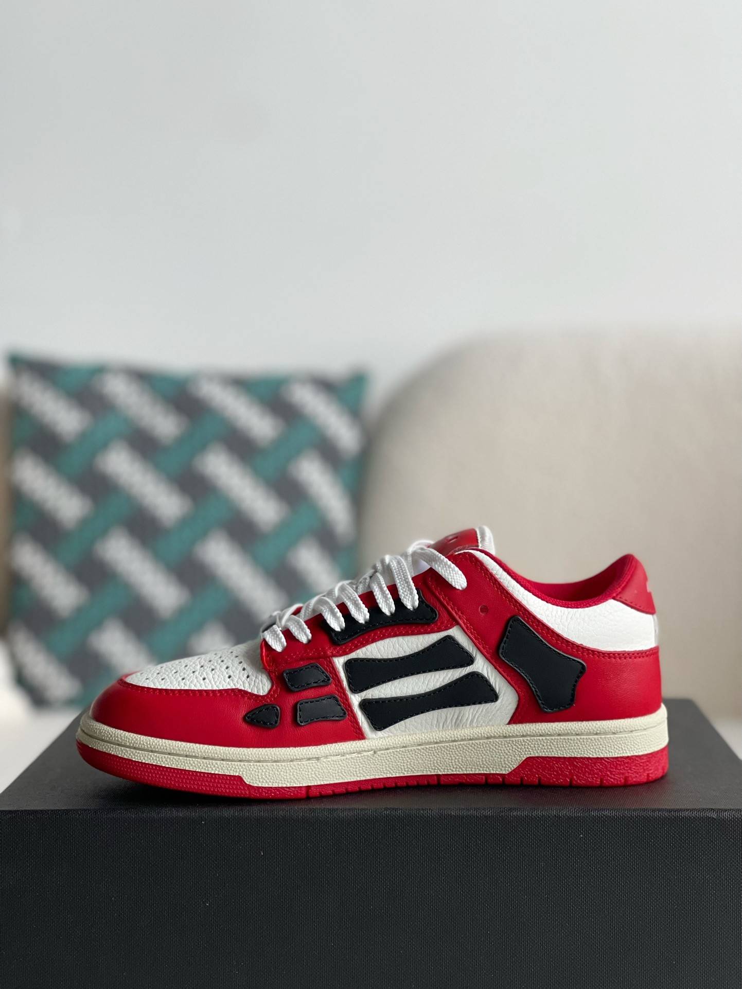 A*RI Bone Sneakers
