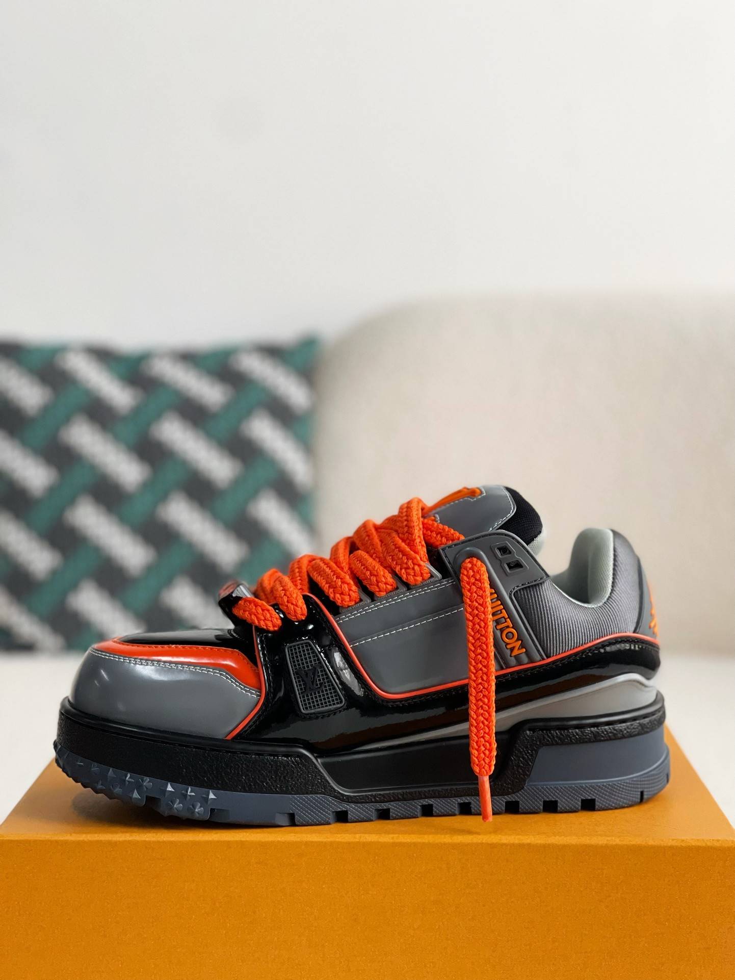 L*V TRAINER MAXI  SNEAKERS