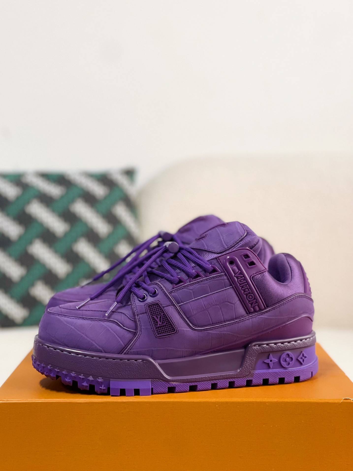 L*V TRAINER MAXI  SNEAKERS