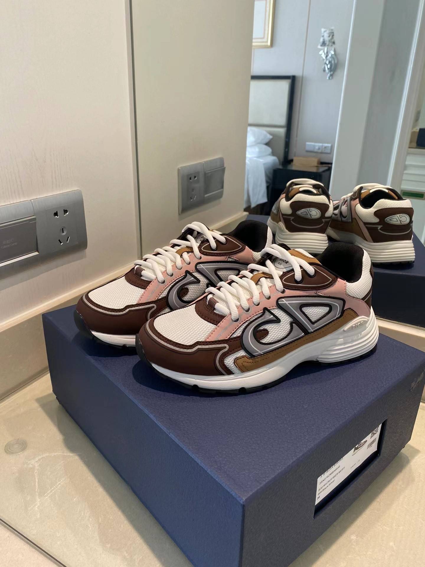 D*OR NEW ARRIVAL B30 Clunky Sneaker
