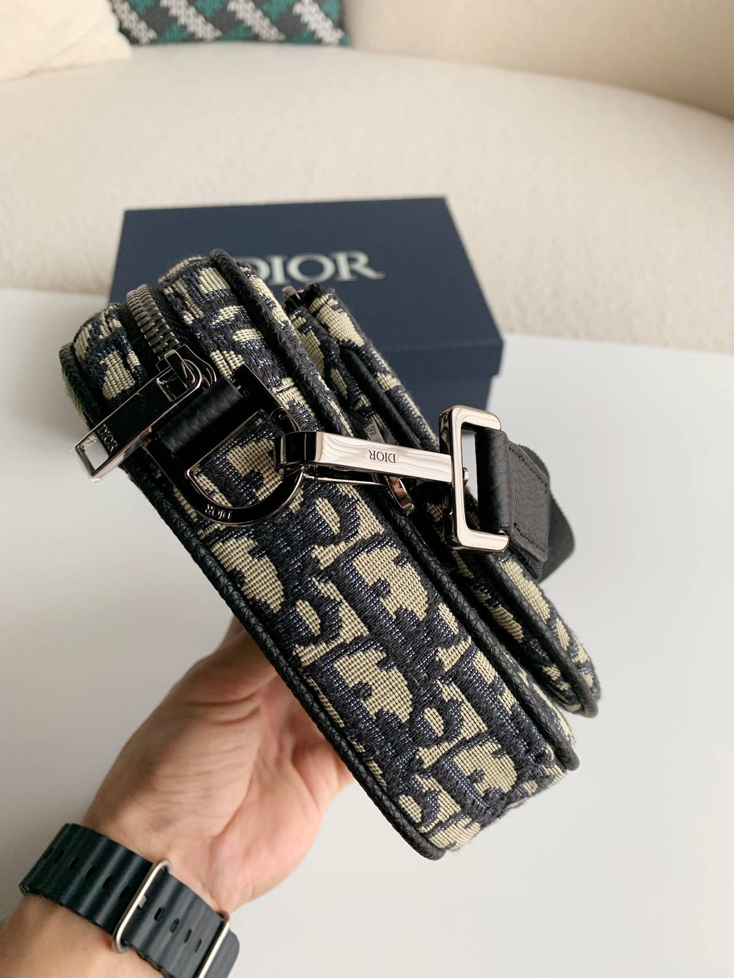D*OR Men's SAFARI Messenger Bag, Top Quality Size：18*25*5cm