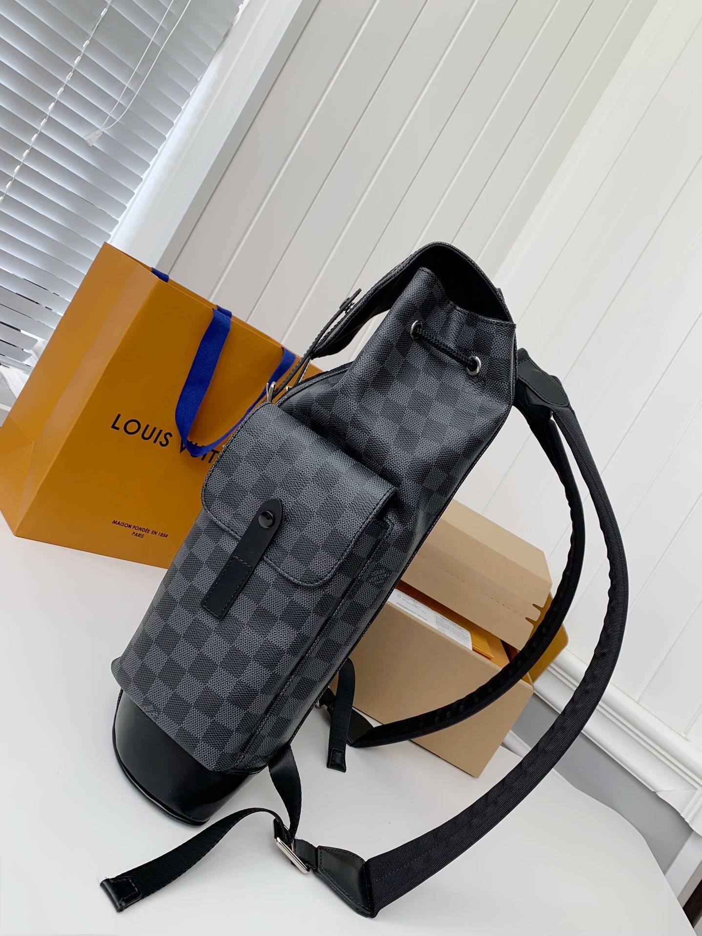 L*V CHRISTOPHER Backpack N41379 Top Quality Size: 38 * 44 * 21cm