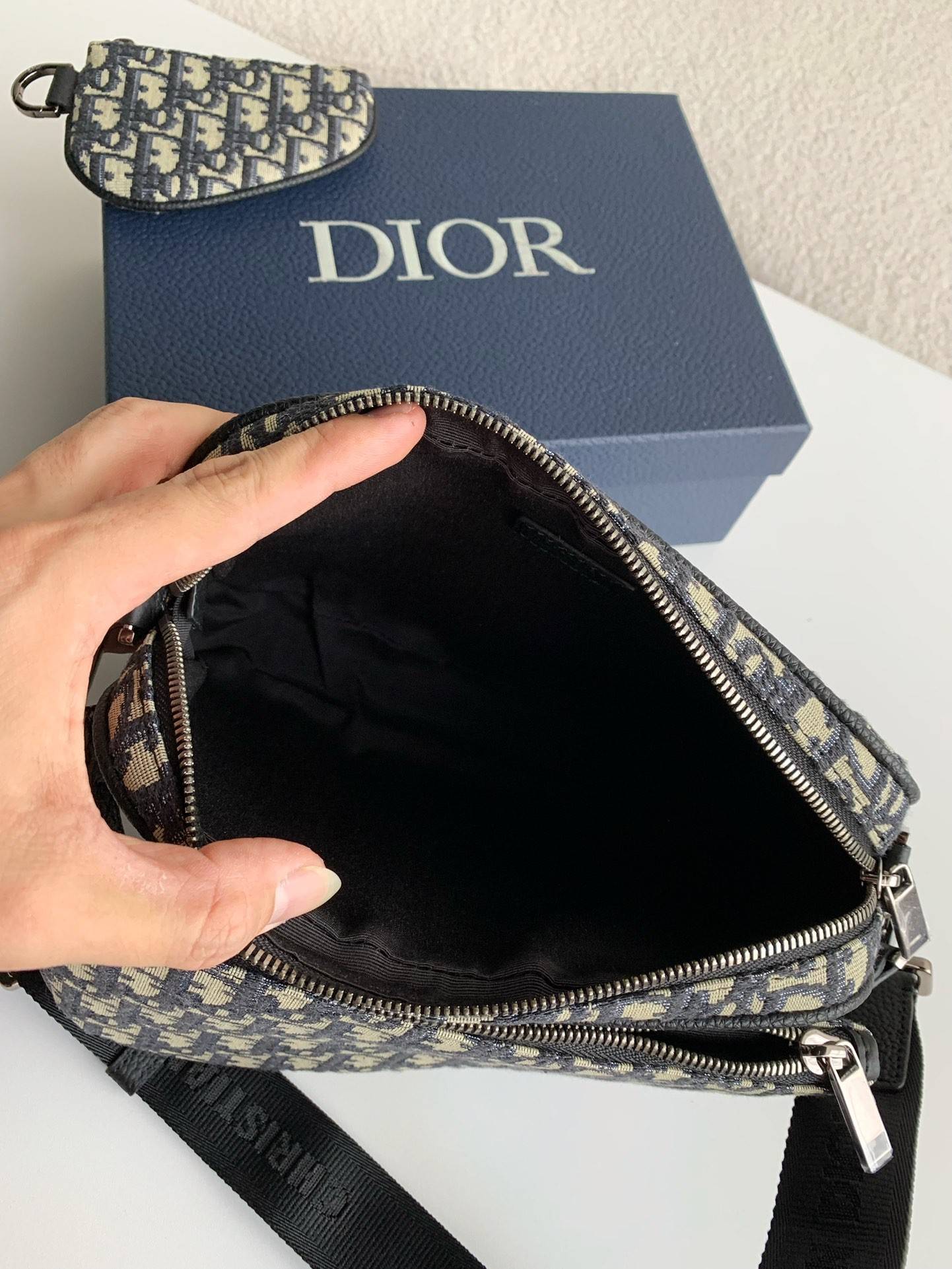 D*OR Men's SAFARI Messenger Bag, Top Quality Size：18*25*5cm