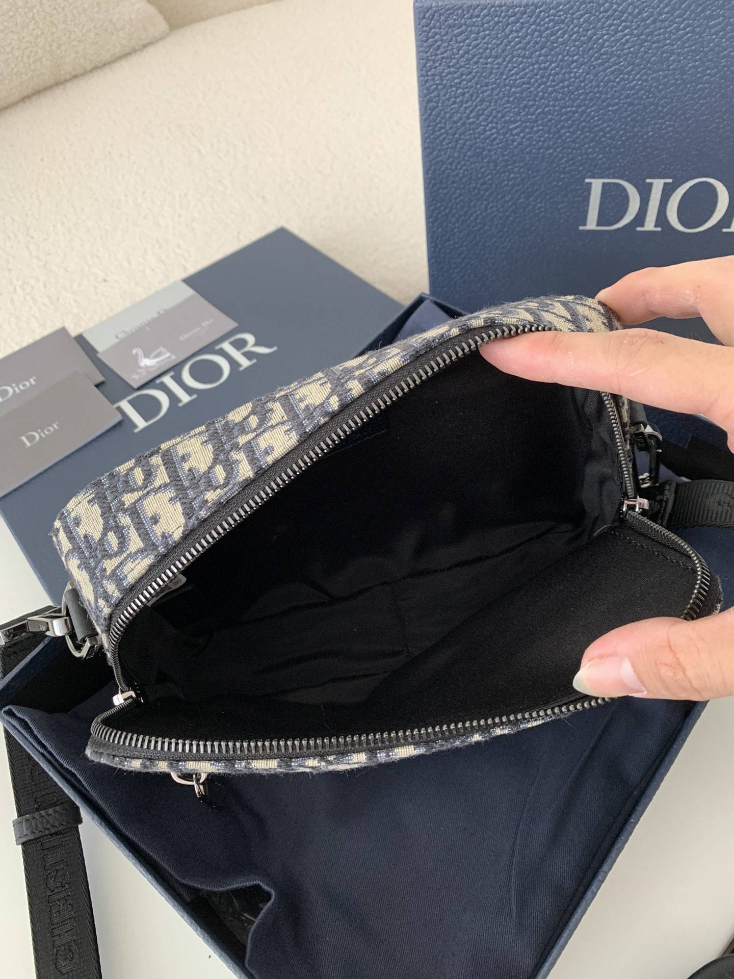 D*OR Men's SAFARI Messenger Bag, Top Quality Size: 22 * 15 * 6cm