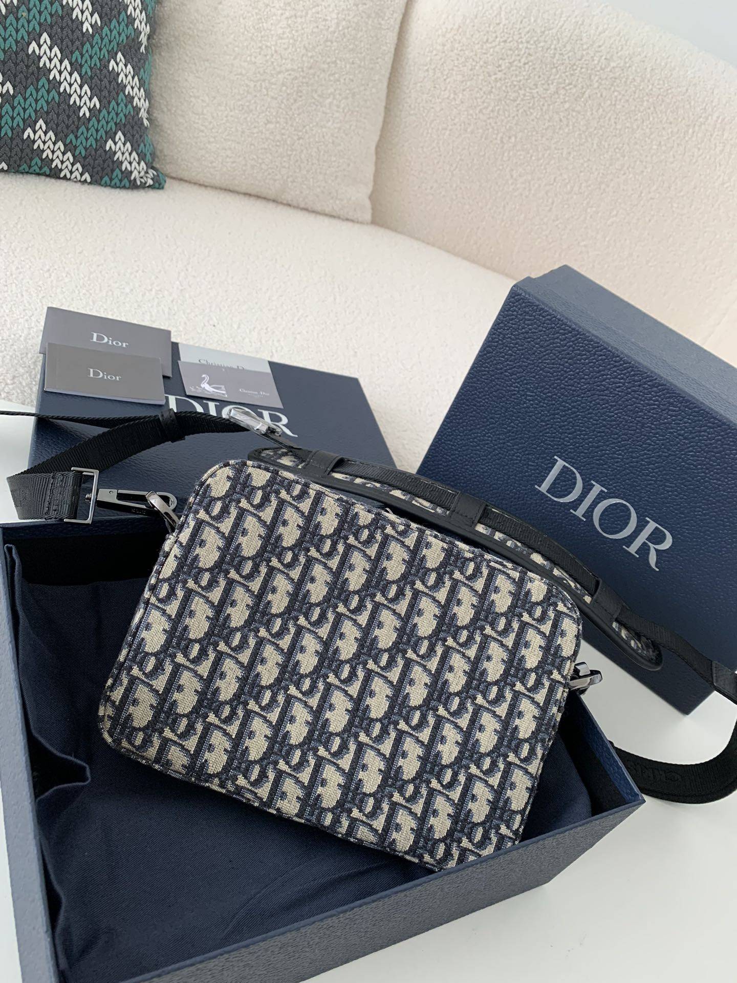 D*OR Men's SAFARI Messenger Bag, Top Quality Size: 22 * 15 * 6cm