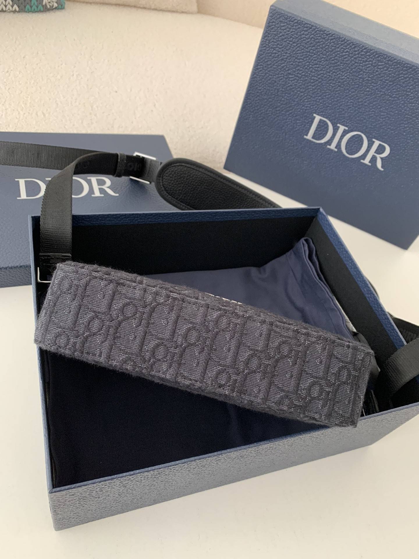 D*OR Men's SAFARI Messenger Bag, Top Quality Size: 22 * 15 * 6cm