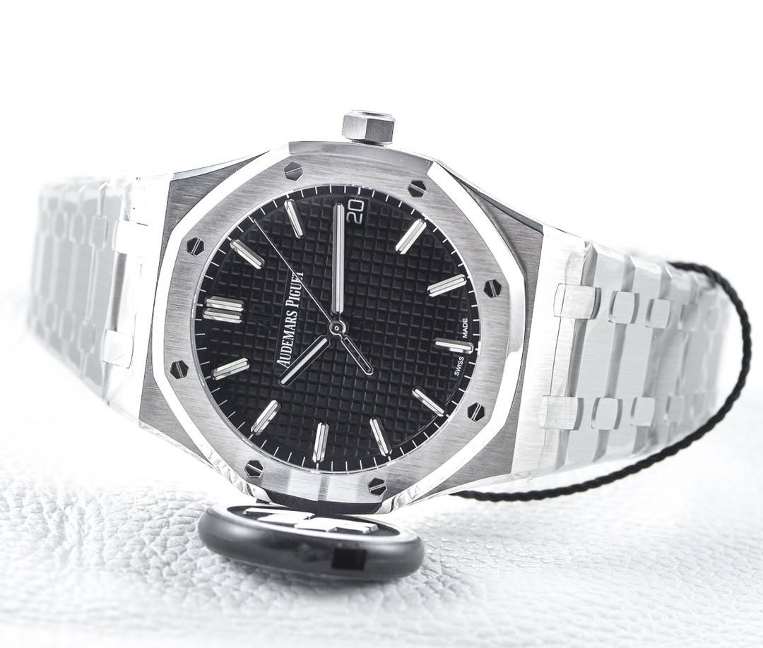 Audemars Piguet Royal Oak 15500 Series Men's Watch 41mm