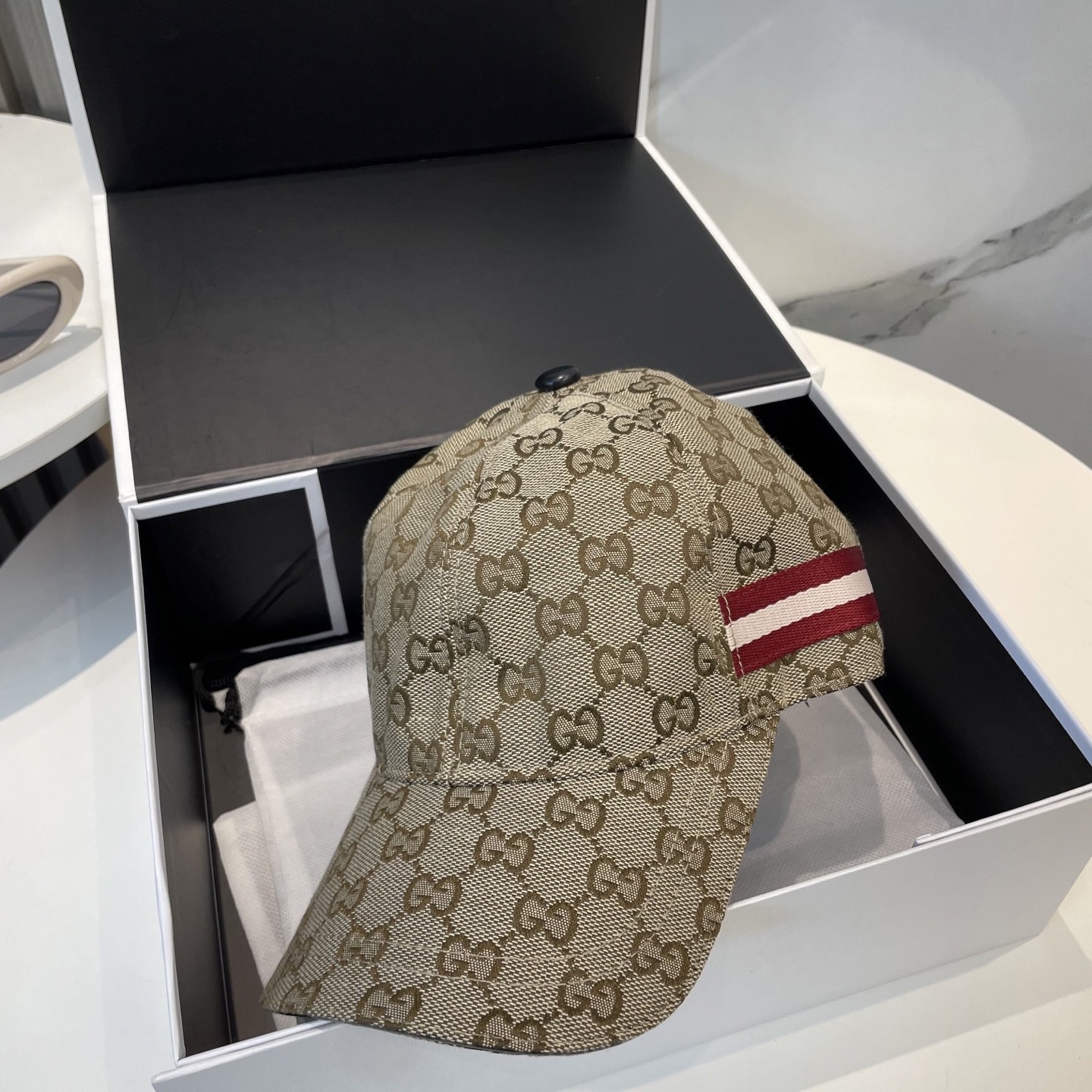 [#4924] G*u*i baseball cap peaked c ap hat