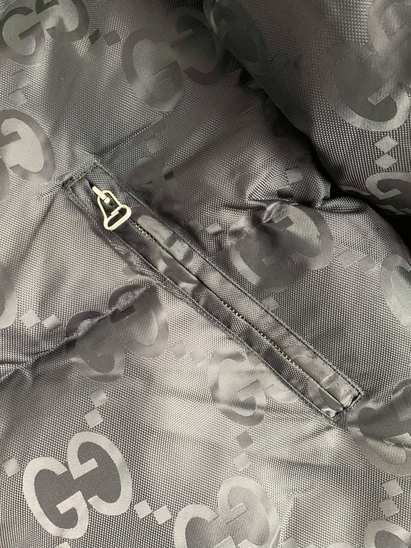 G*u*i boys down jacket