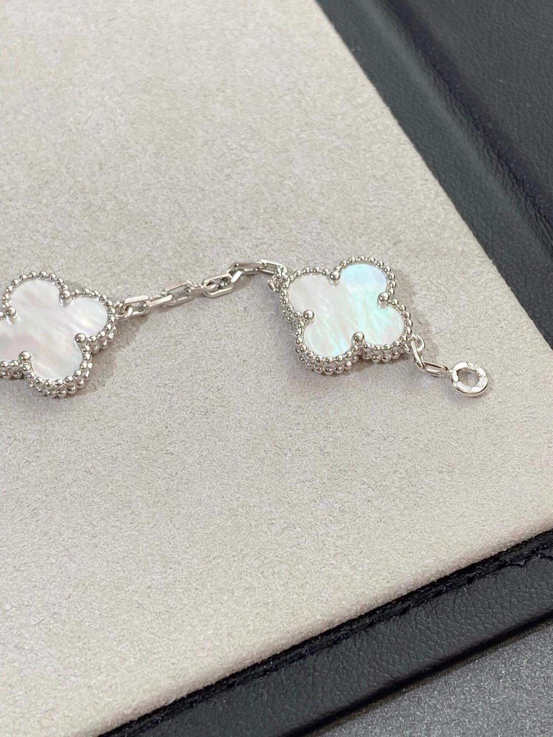 Vca Vintage Alhambra Pendant