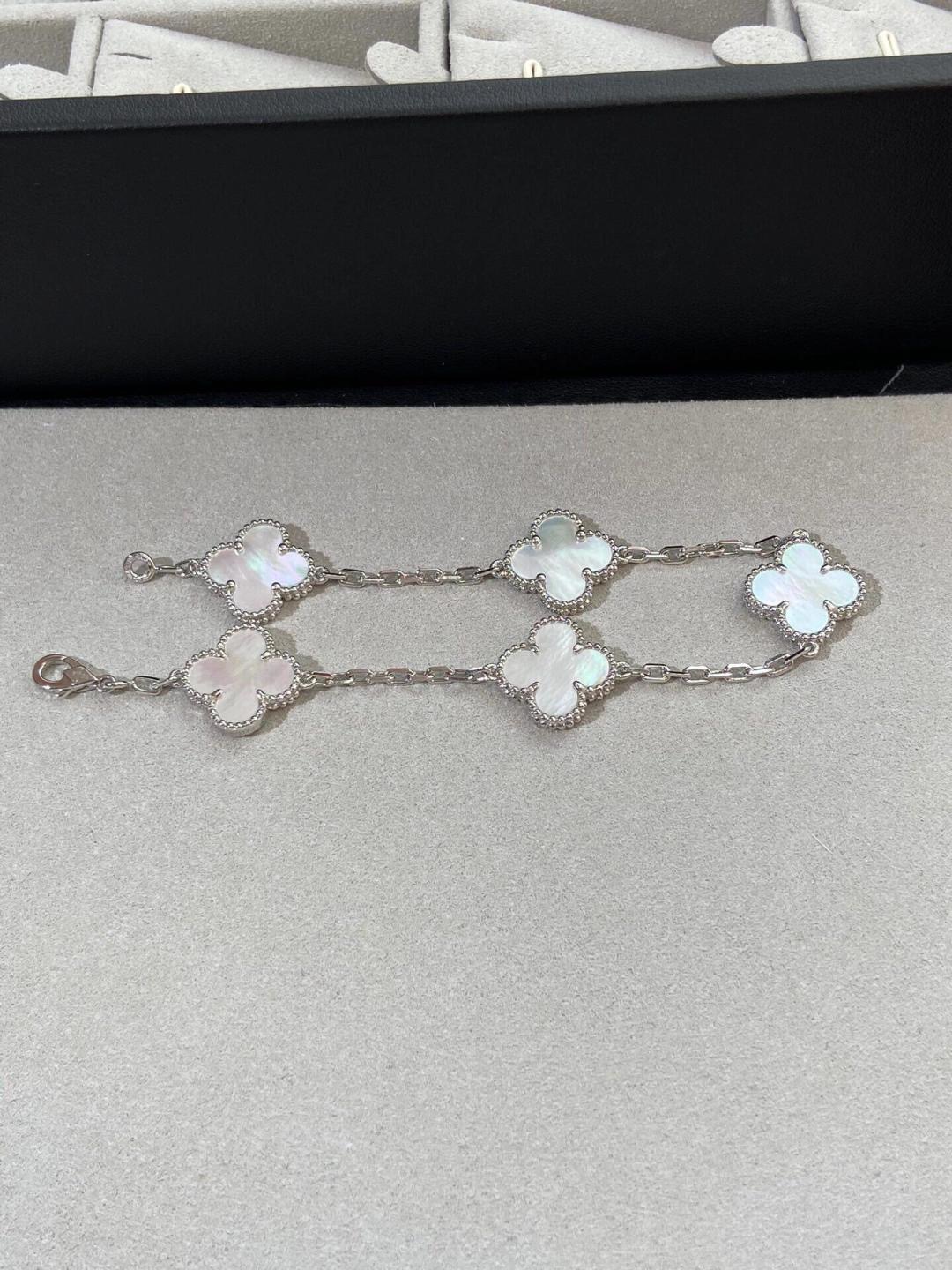 Vca Vintage Alhambra Pendant