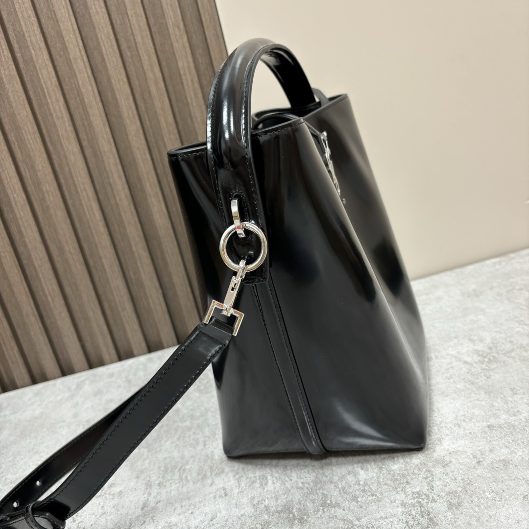 Y*L  LE  5A7 BAG