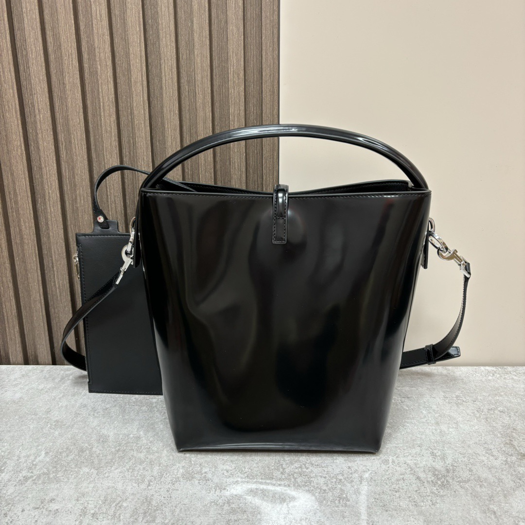 Y*L  LE  5A7 BAG