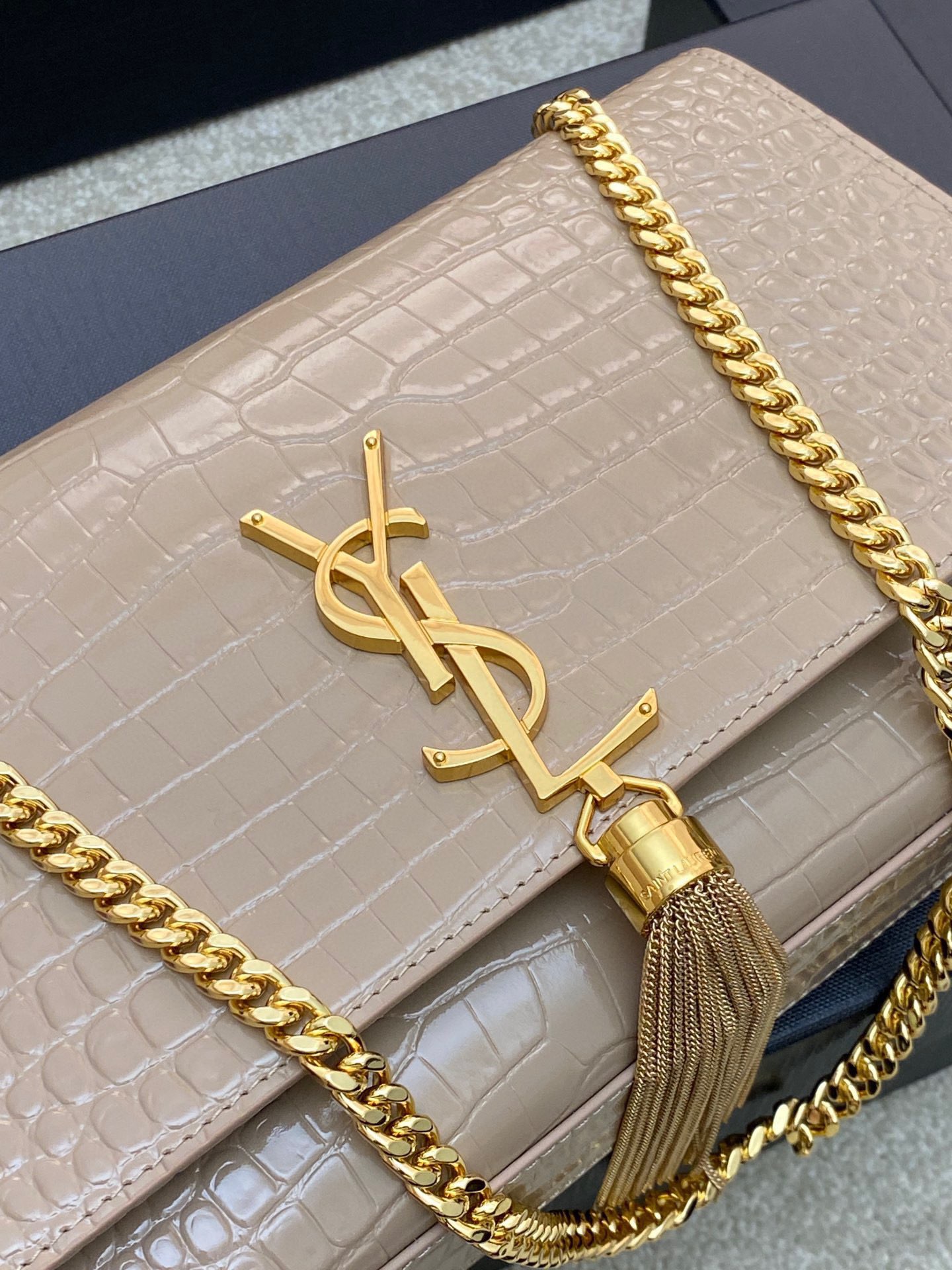 Y*L Kate 24cm