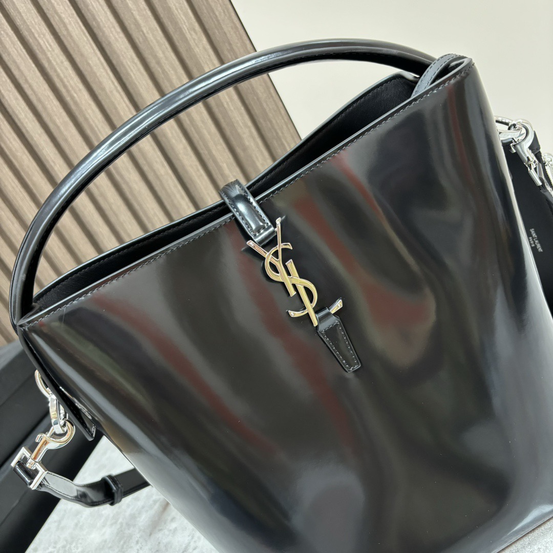 Y*L  LE  5A7 BAG