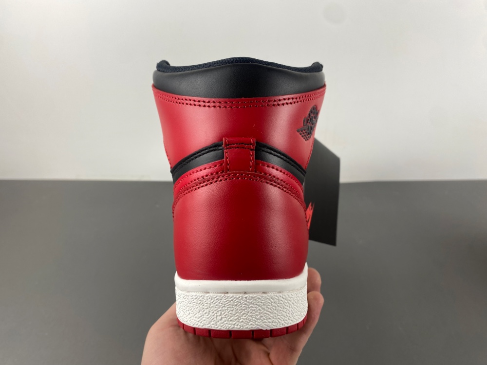 Air Jordan 1 High ’85 “Bred” HV6674-067