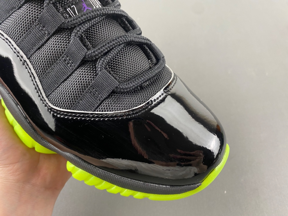 Air Jordan 11  CT8012-003