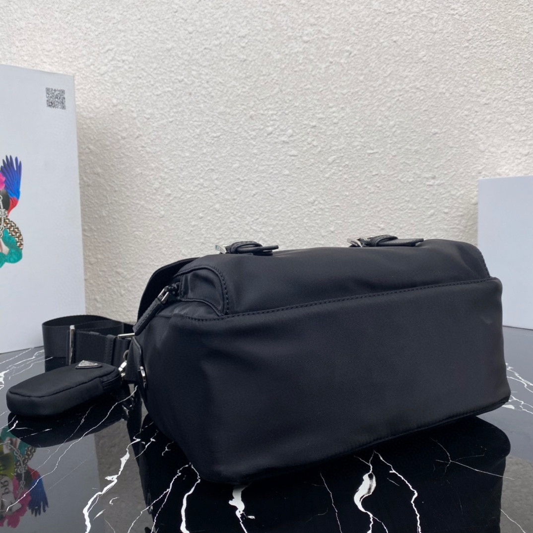 Prada Mailbag