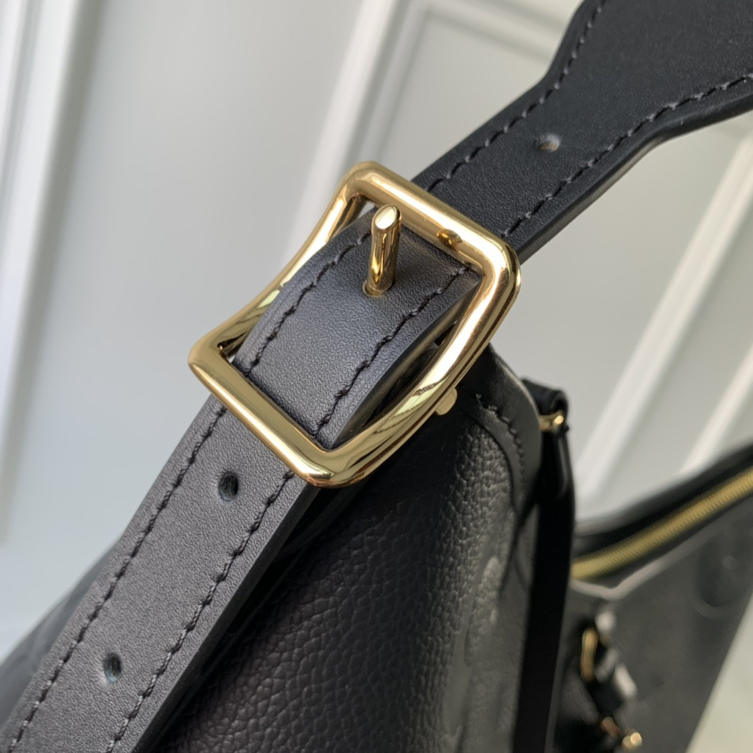Louis Vuitton Carryall Bag