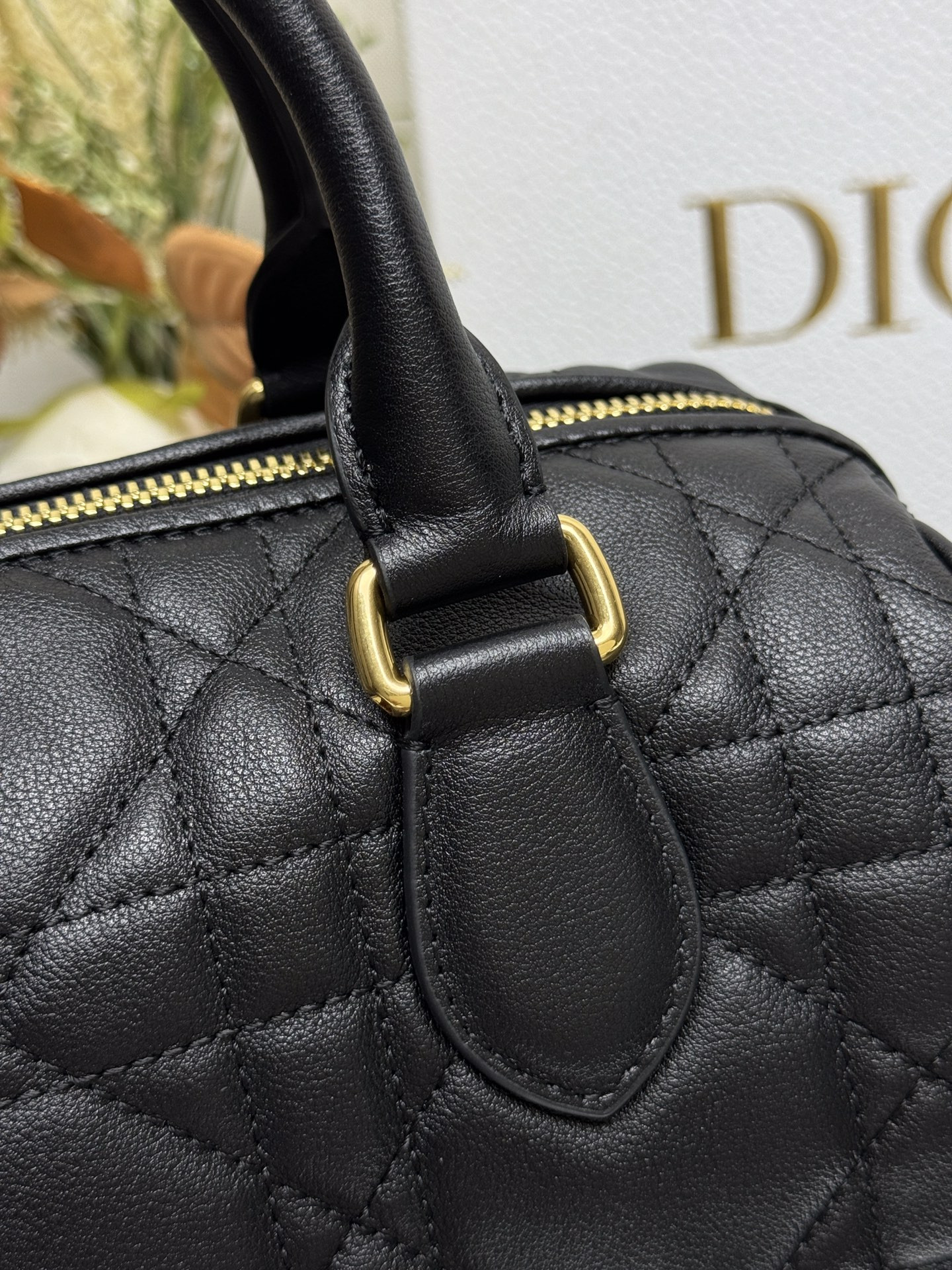 Dior Groove 25