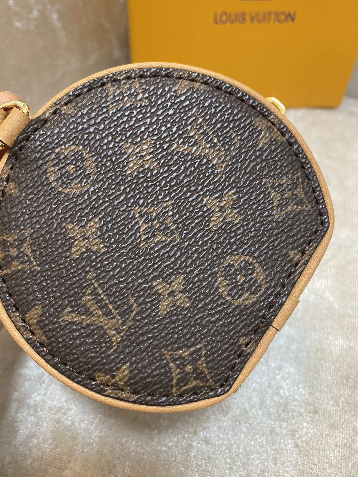Lv Boite Chapeau