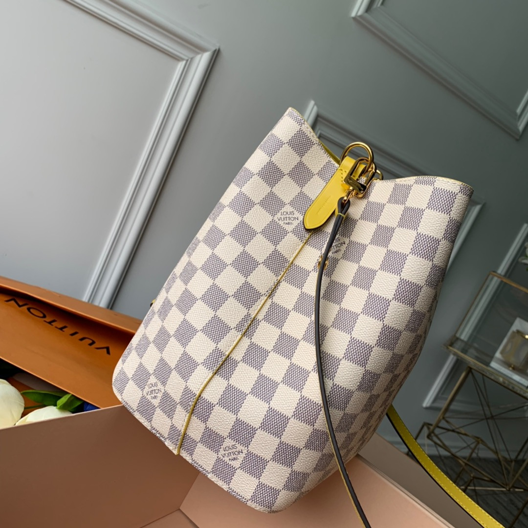 Louis Vuitton Néonoé Bag