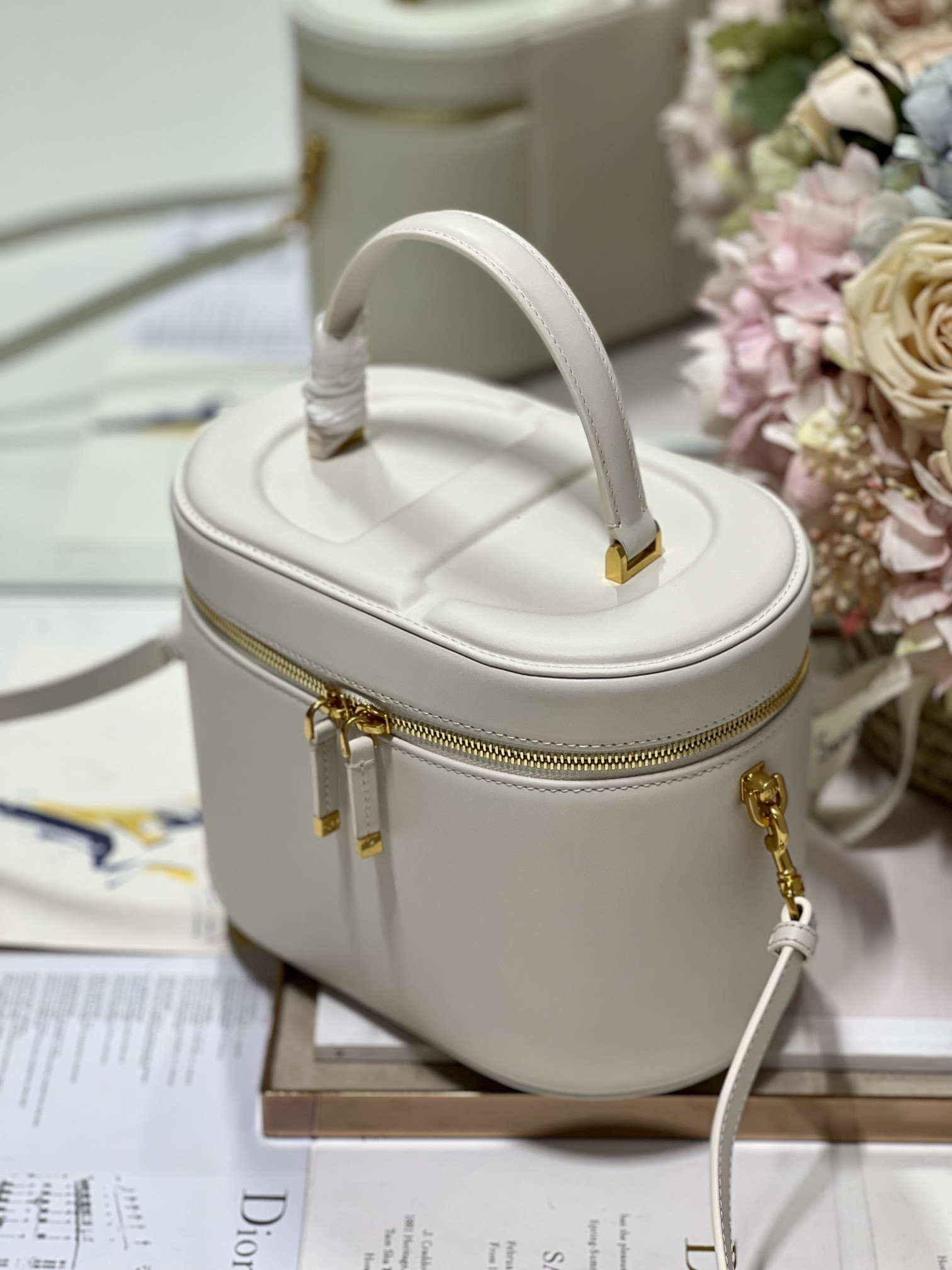 Medium Cd Signature Vanity Case