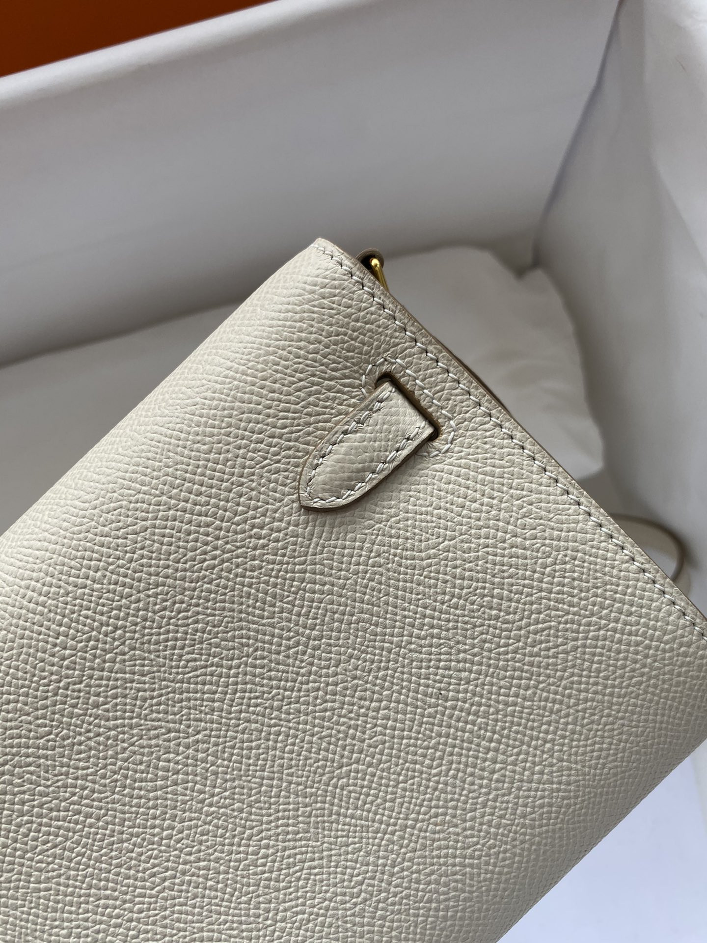 Kelly Classique To Go