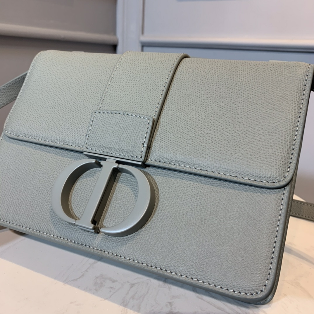 30 Montaigne Bag