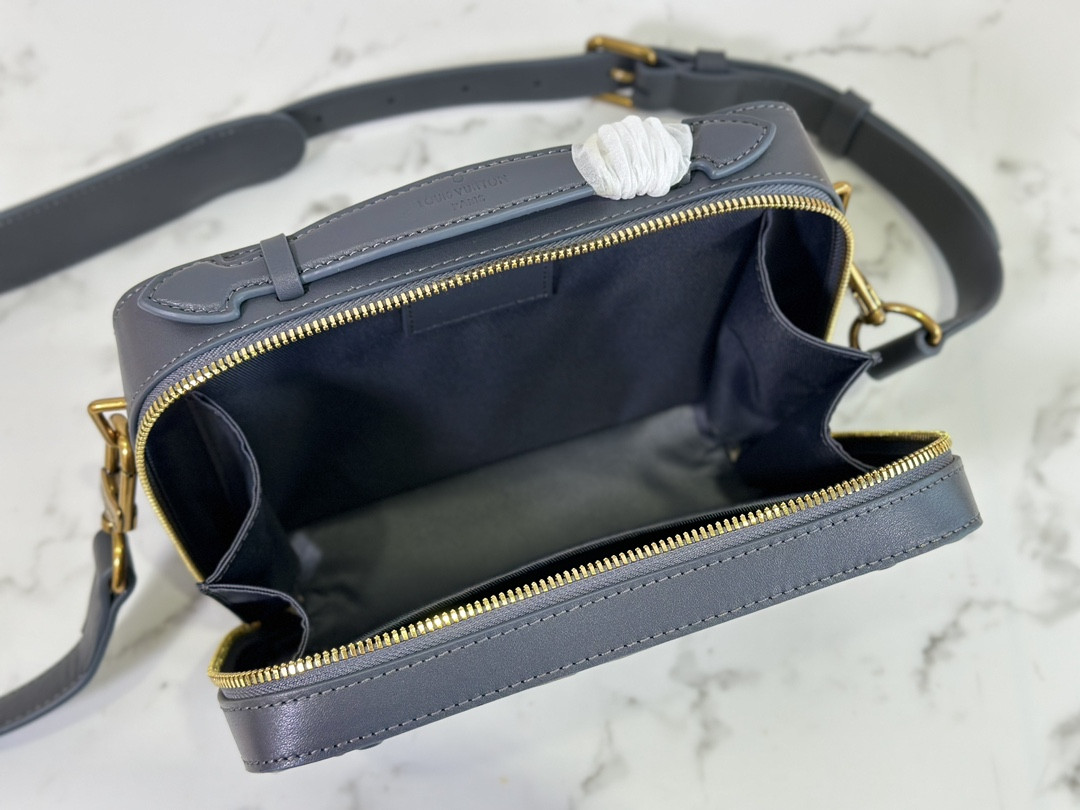 Lv Soft Trunk
