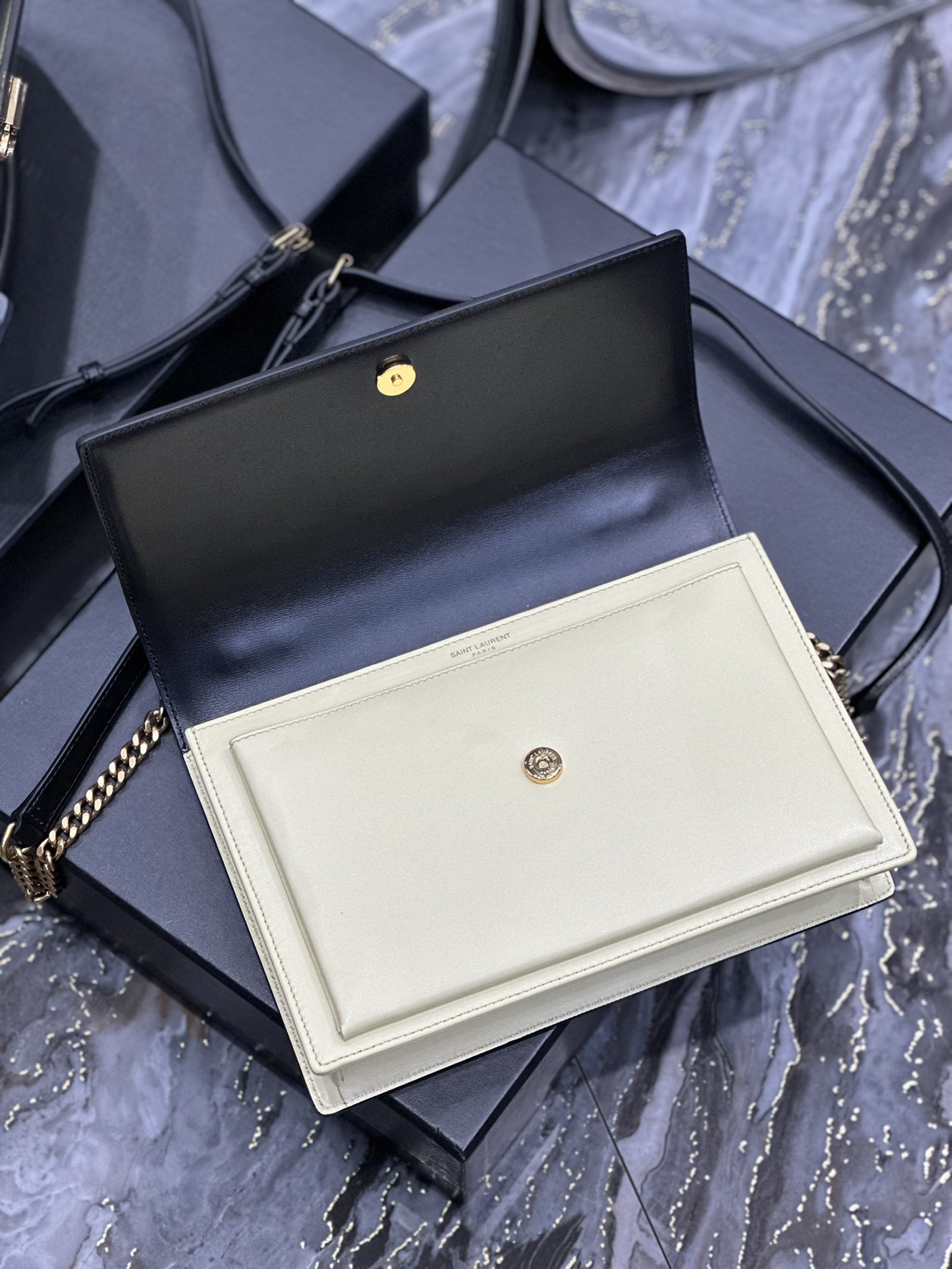Ysl Sunset Medium Top Handle In Smooth Leather